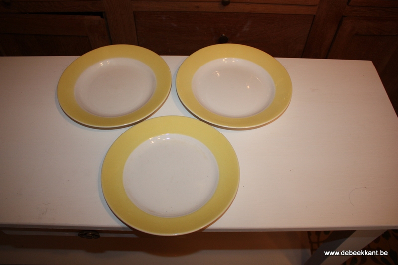 Retro vintage borden sixties wit en pastltinten